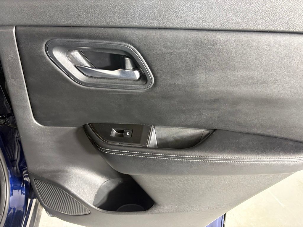Used 2024 Nissan Rogue SV FWD image 18