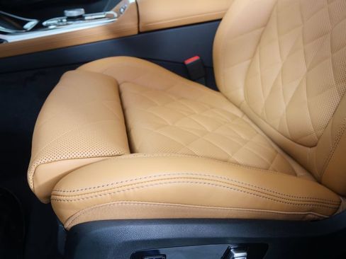 Used 2027 BMW X7 xDrive40i w/ Executive Package AWD/4WD image 9