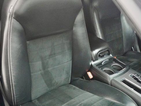 Used 2011 Dodge Charger R/T RWD image 34