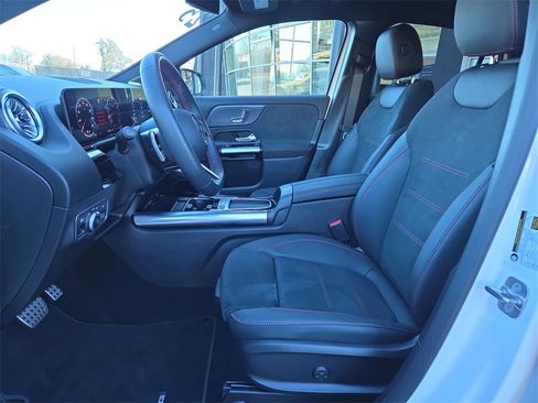 Certified 2025 Mercedes-Benz GLA 250 image 10