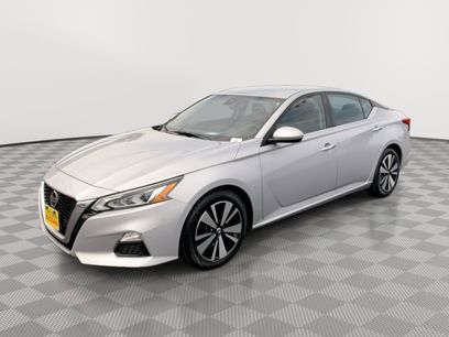 Used 2022 Nissan Altima 2.5 SV