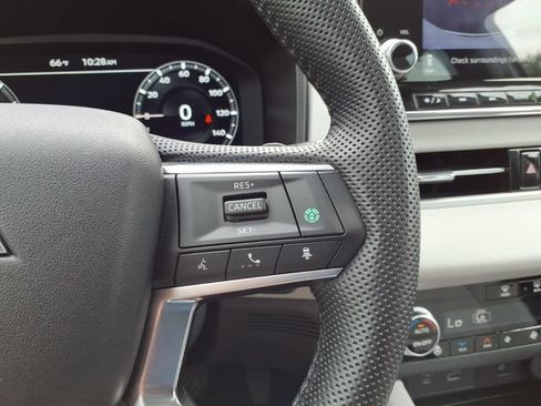 Used 2023 Mitsubishi Outlander SEL 40th Anniversary AWD/4WD image 30