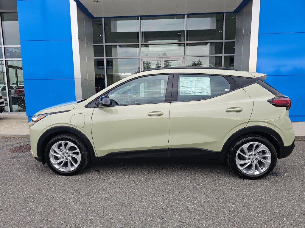 New 2027 Chevrolet Bolt LT w/ Dual Panel Sunroof Package FWD image 4
