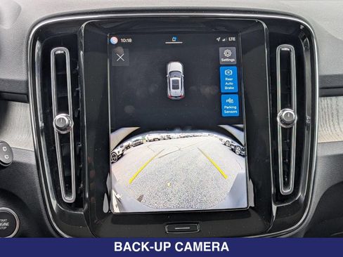 Used 2024 Volvo XC40 B5 Core AWD/4WD image 26