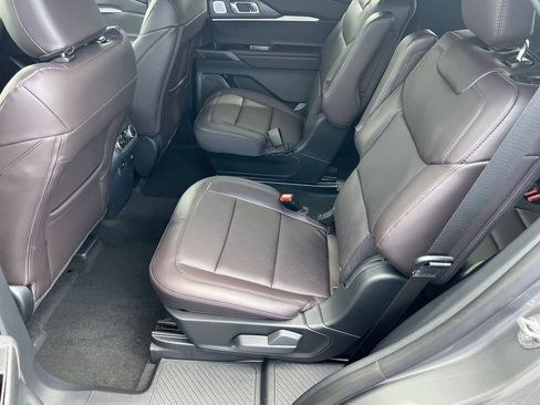 New 2026 Ford Explorer Platinum RWD image 21