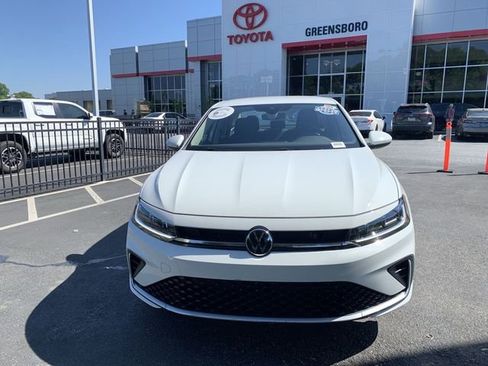 Used 2025 Volkswagen Jetta S FWD image 3