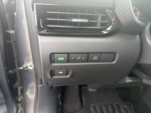 Used 2024 Nissan Sentra SV FWD image 13