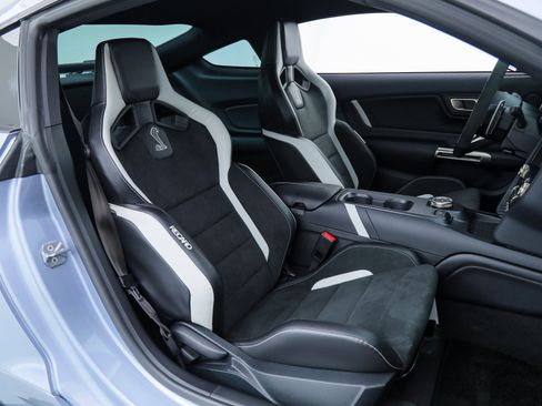 Used 2022 Ford Mustang Shelby GT500 w/ Carbon Fiber Track Pack image 24