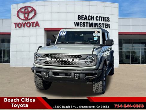 Used 2023 Ford Bronco Badlands image 5