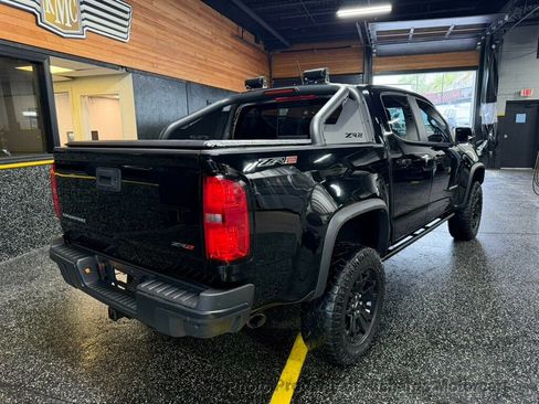 Used 2021 Chevrolet Colorado ZR2 w/ ZR2 Midnight Special Edition AWD/4WD image 3