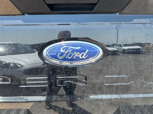 Used 2024 Ford F250 XLT w/ FX4 Off-Road Package AWD/4WD image 11