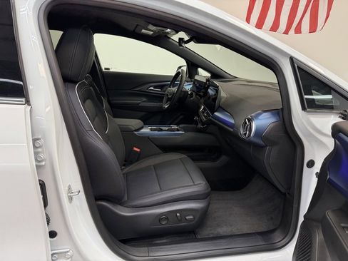 Used 2024 Chevrolet Equinox EV LT w/ Active Safety Package 3 image 9