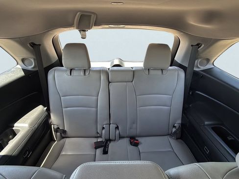 Used 2021 Honda Pilot Touring image 12