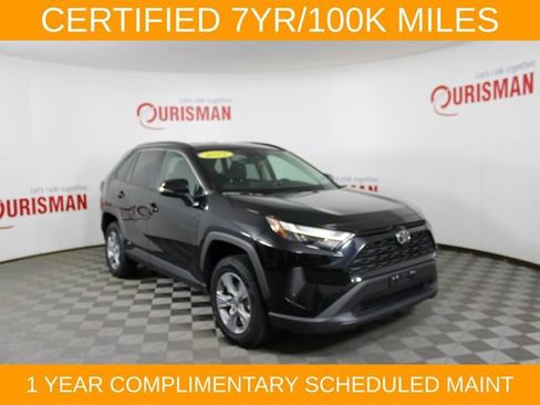 Used 2025 Toyota RAV4 XLE AWD/4WD image 12