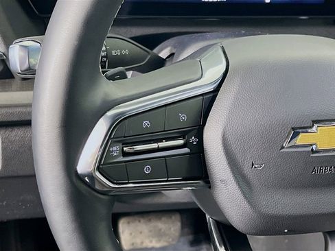 Used 2025 Chevrolet Traverse LT image 10