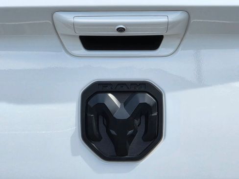 Used 2021 RAM 2500 Big Horn w/ Level B Equipment Group AWD/4WD image 39