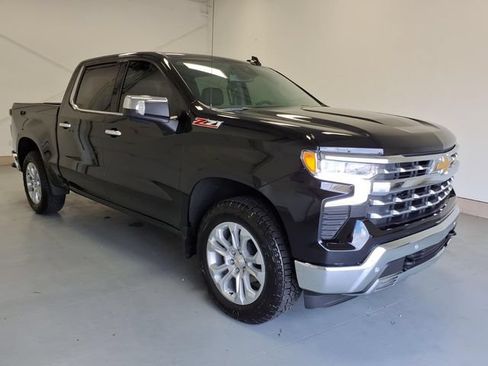 Used 2025 Chevrolet Silverado 1500 LTZ AWD/4WD image 1