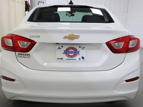 Used 2017 Chevrolet Cruze LS w/ LS Fleet Convenience Package FWD image 18