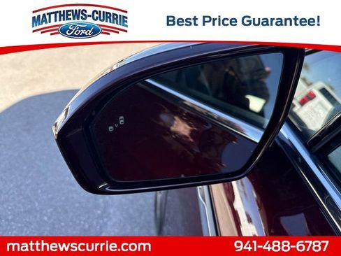 Used 2022 Lincoln Nautilus FWD image 8