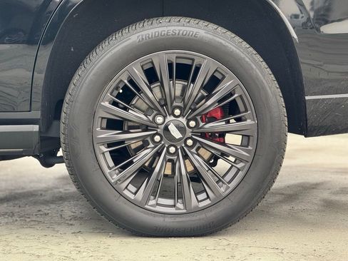 Used 2024 Cadillac Escalade V w/ LPO, ONYX Package image 10