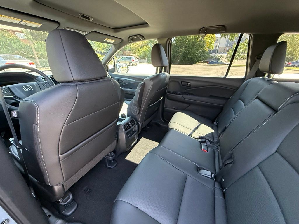 Used 2023 Honda Passport EX-L image 28