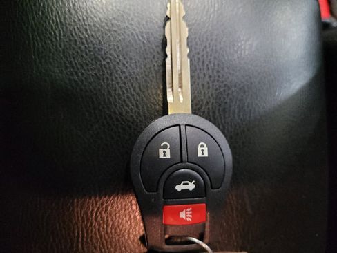 Used 2017 Nissan Sentra S FWD image 32