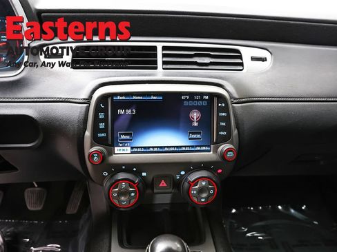 Used 2015 Chevrolet Camaro SS RWD image 11