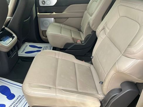 Used 2024 Lincoln Navigator L Reserve AWD/4WD image 16