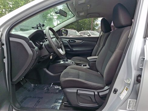 Used 2018 Nissan Rogue Sport S w/ S Appearance Package FWD image 13