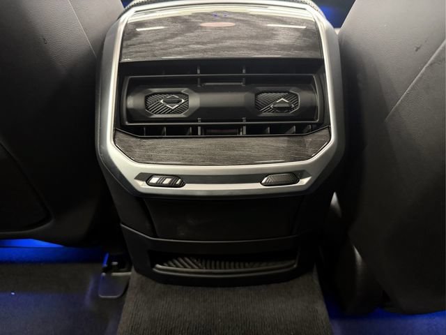 Used 2025 BMW 740i RWD image 20