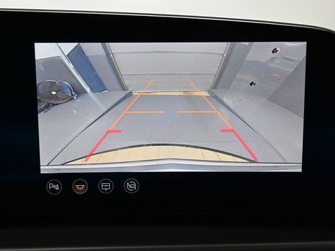 Used 2024 Cadillac Lyriq Tech RWD image 37