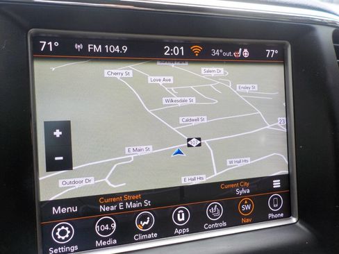 Used 2018 Jeep Grand Cherokee Limited image 17