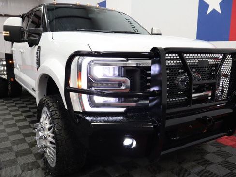 Used 2023 Ford F450 Lariat w/ Lariat Ultimate Package AWD/4WD image 32