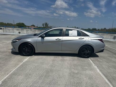 Used 2023 Hyundai Elantra SEL image 34