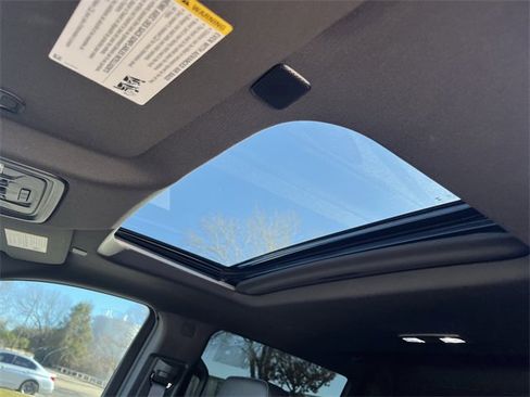 Used 2024 GMC Sierra 1500 AT4 w/ Technology Package image 27