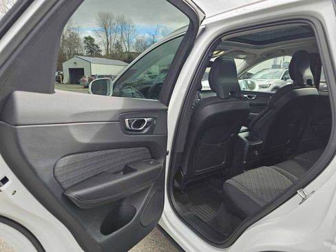 Certified 2023 Volvo XC60 T8 Core image 17