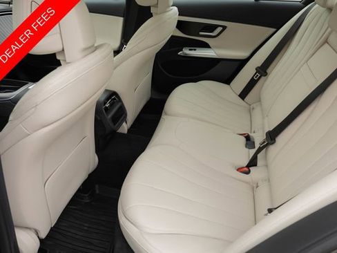 Used 2025 Mercedes-Benz E 350 4MATIC Sedan image 17