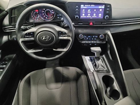 Used 2023 Hyundai Elantra SEL FWD image 22