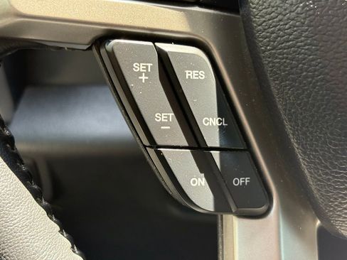 Used 2021 Ford F250 Lariat w/ Chrome Package AWD/4WD image 15