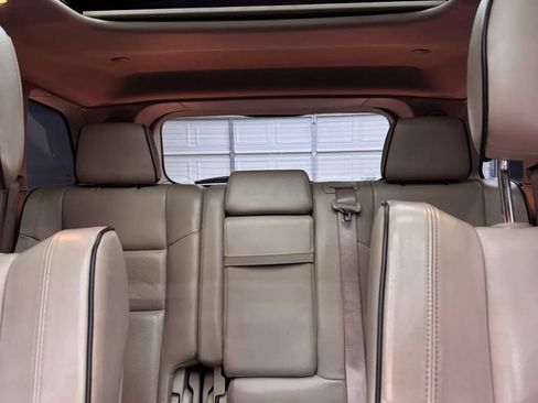 Used 2020 Jeep Grand Cherokee Overland AWD/4WD image 10