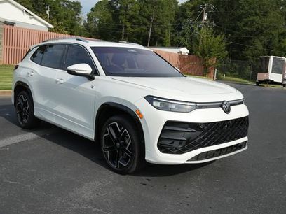 Used 2025 Volkswagen Tiguan SEL R-Line