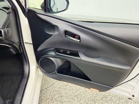 Used 2021 Toyota Prius Prime XLE w/ Carpet Mat Package (TMS) FWD image 23