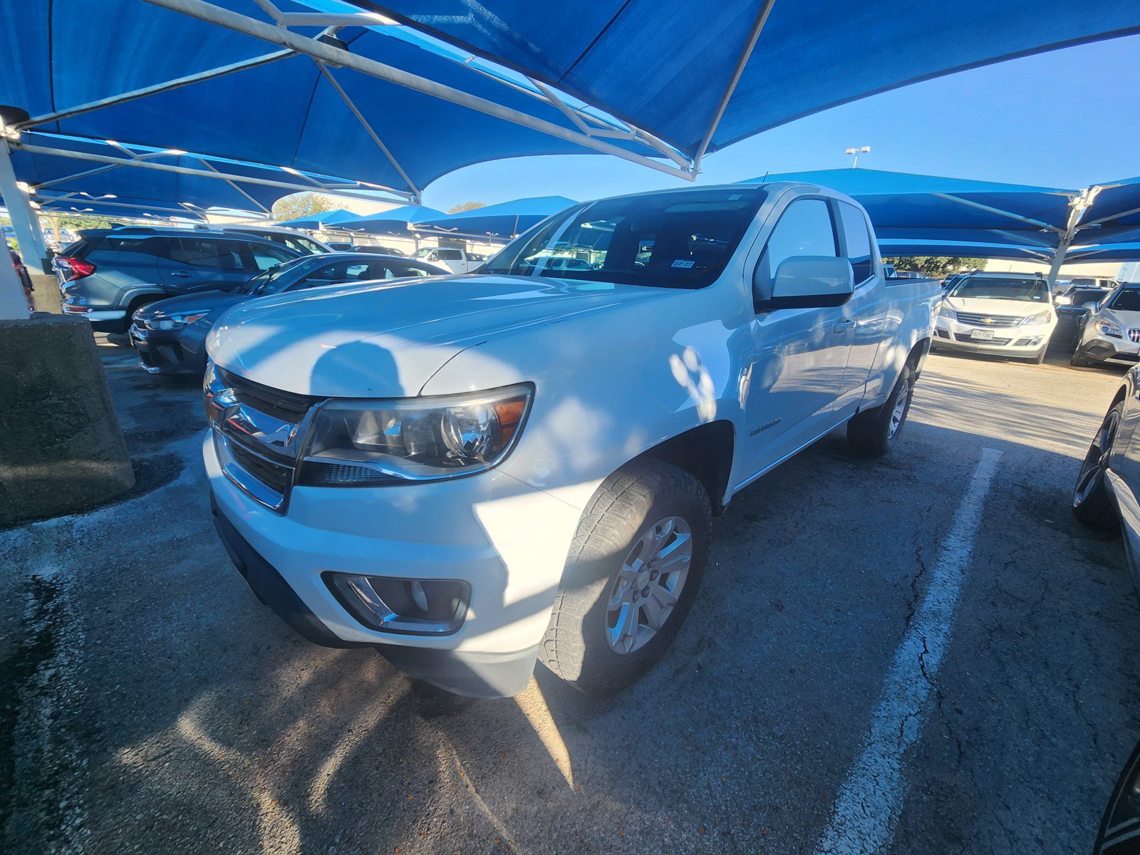 Used 2015 Chevrolet Colorado LT w/ LT Convenience Package RWD image 2