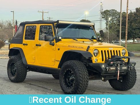 Used 2015 Jeep Wrangler Unlimited Rubicon w/ Connectivity Group image 11