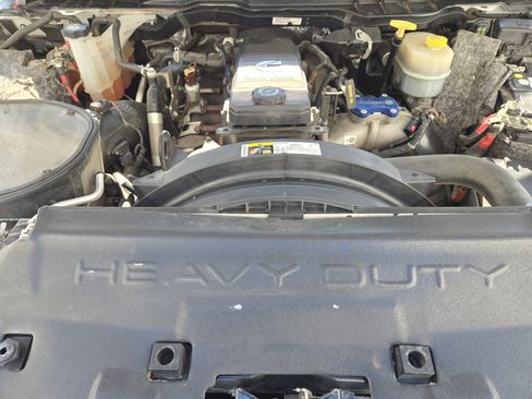 Used 2017 RAM 3500 Tradesman w/ Chrome Appearance Group image 32