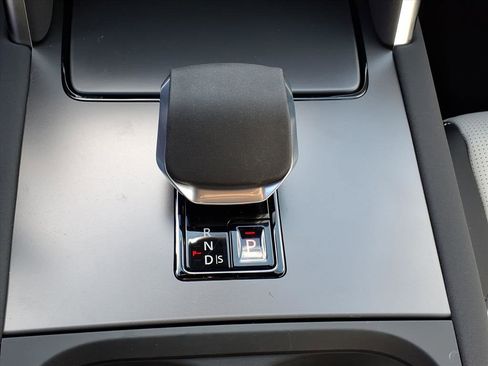 New 2026 Land Rover Discovery Sport Landmark image 13