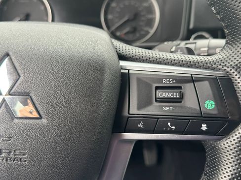 Used 2024 Mitsubishi Outlander Ralliart AWD/4WD image 17