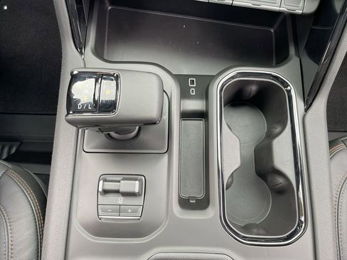 New 2026 GMC Sierra 1500 AT4 w/ AT4 Premium Package AWD/4WD image 16