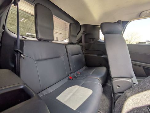 Used 2025 Mitsubishi Outlander SE image 29