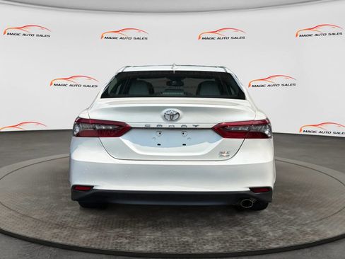 Used 2021 Toyota Camry XLE AWD/4WD image 9